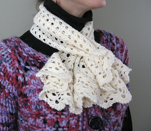 Lacy Blue Ascot
