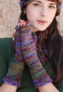 Ravelry: Touch Screen Mitts pattern by Lynne Vogel