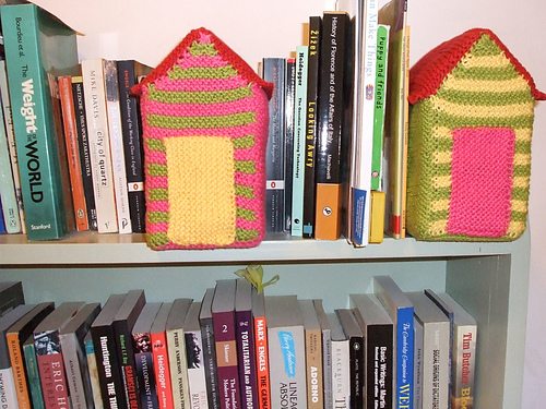 Beach Hut Bookends