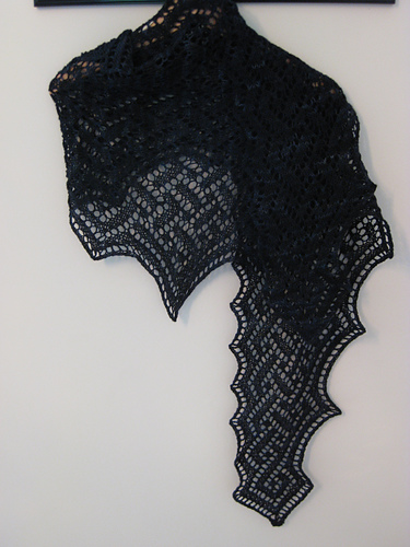 Ravelry: Skuld pattern by Anna Dalvi