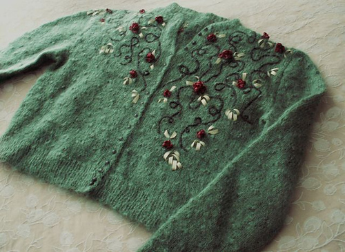 #08 Close-Fitting Textured Stitch Cardigan