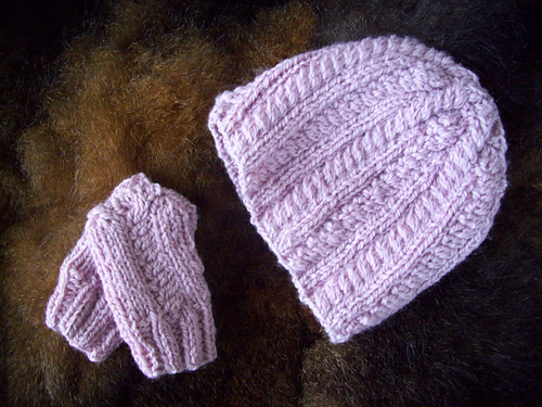 Barley Twist Hat and Mitts