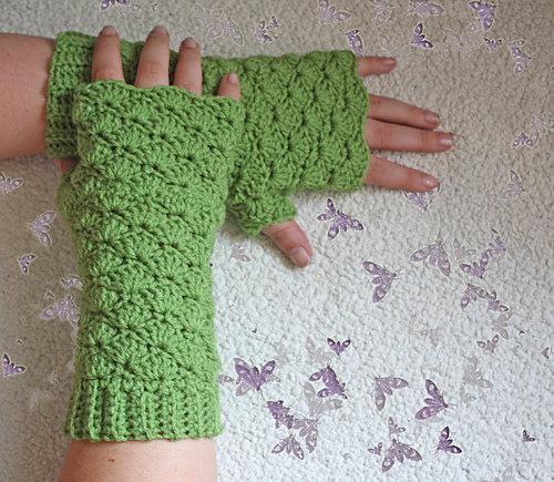 Comfy Shells Fingerless Gloves