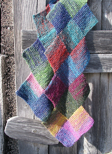 Infinite Entrelac 488 - byLucyNFlickr