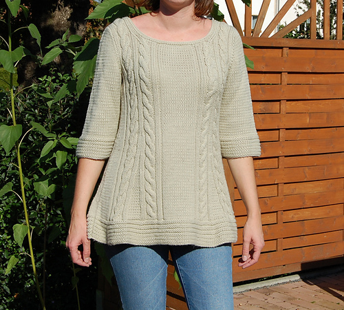 22 Glockenpulli in Weiß / Bell Top in White