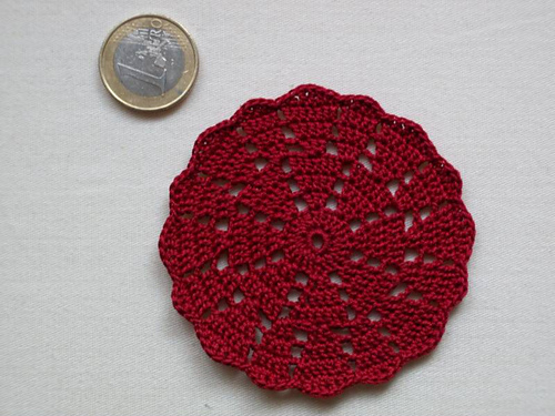 Small dahlia doily photo 4