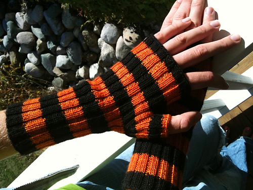 Basic Halloween Mitts