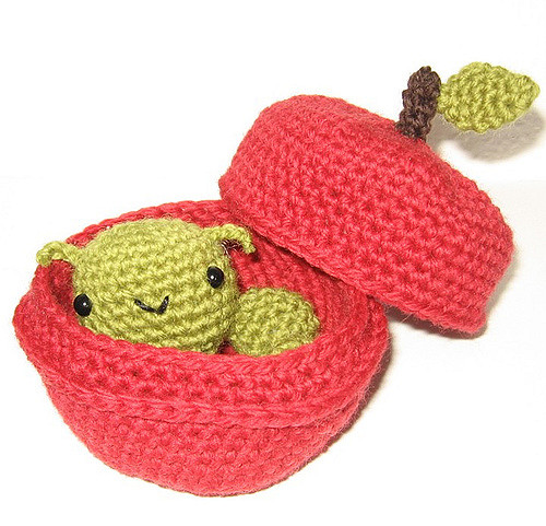 The Worm & Apple Home