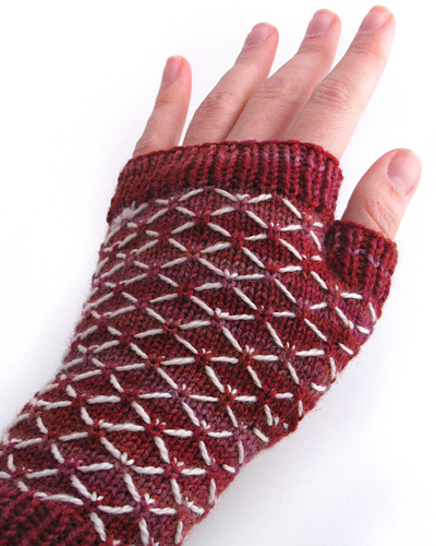 Quilted Lattice Mitts