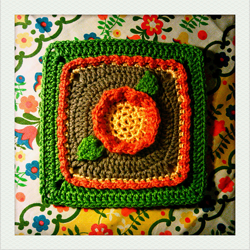 Ravelry: Pretty Posey Flower Square pattern by Amelia Beebe