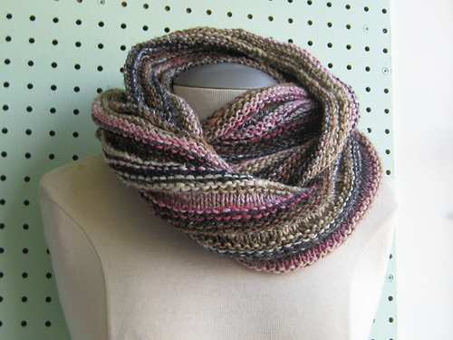 Spring Mobius Cowl