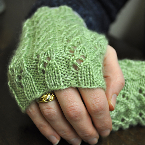Waterfall Lace Mitts