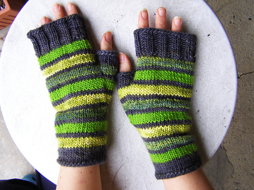 Striped Glass Mitts
