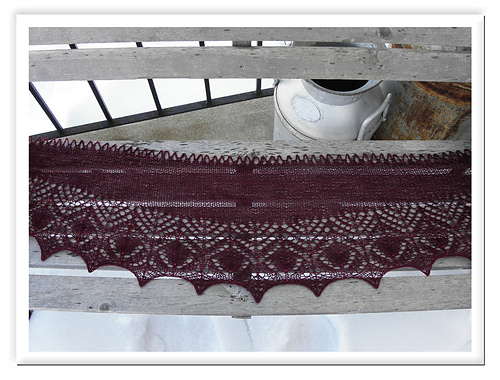 Garnet Shawlette