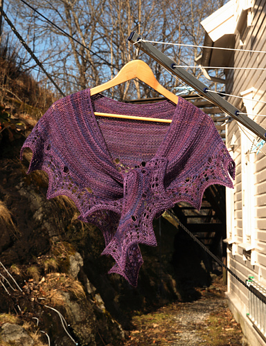 Out Of My Head Shawlette