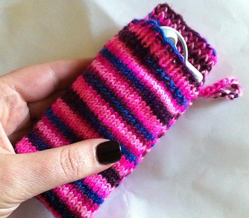Simple iPhone Cozy, two ways