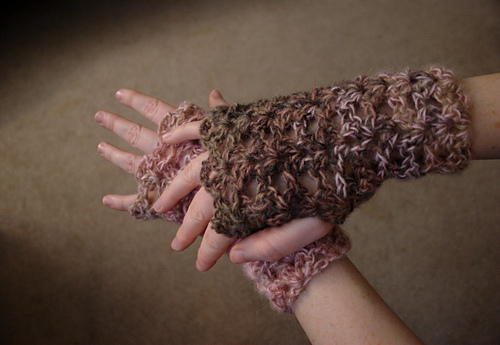 Lace Wrist Warmer