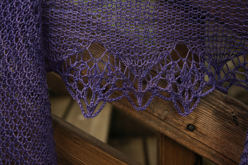 Ravelry: Darling Darling Stay With Me Shawlette pattern by Mona Mono