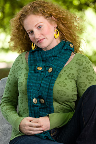 Ravelry: Rib and Button Scarf pattern by talitha kuomi