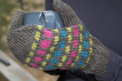 Eagle Pine Mittens