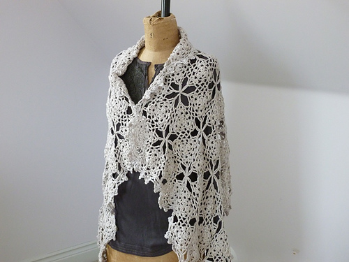 L. Motif Shawl