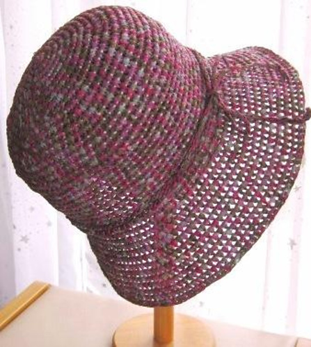 22 Elegant hat