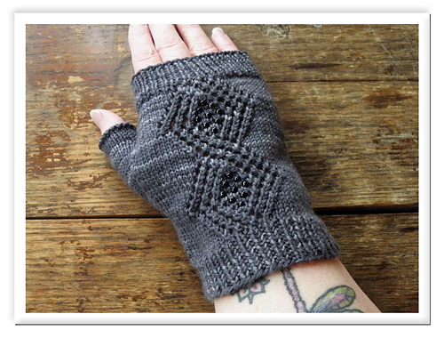 Onyx Mitts