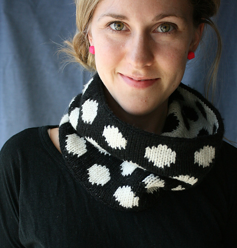 Dots Cowl