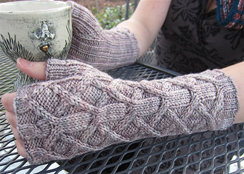 Lindenroot Mitts