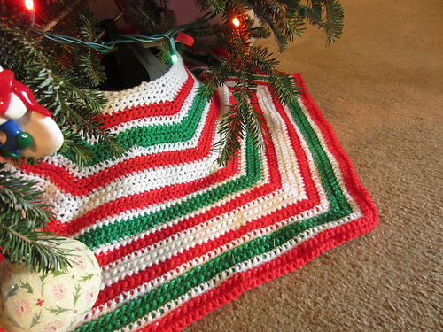 Christmas Tree Skirt No.1971