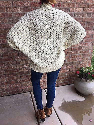 Hobart Shrug photo 3