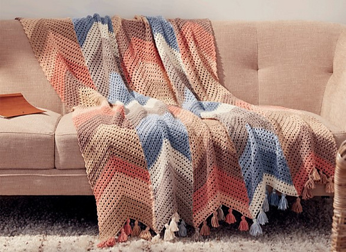 Chevron-striper teppe - Yarnspirations