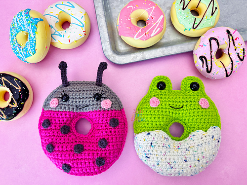 Mini Frog & Ladybug Donut Kawaii Cuddler®
