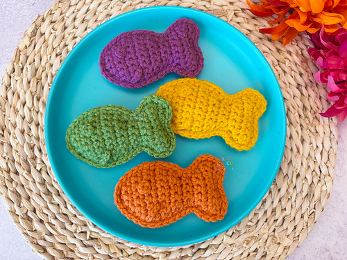 Tiny Fish Cracker Kawaii Cuddler®