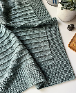 Yarn: Lion Brand Heartland #4 weight in 'Congaree'