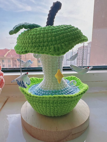 Rotating Apple Core Toy