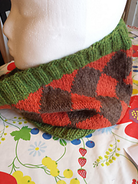Samuels Argyle Cowl