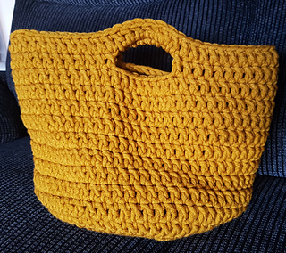 Ravelry: Ailsa's Quick Easy Basket Bag pattern by Ailsa Griffiths