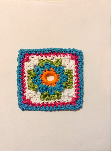 The Happy Blossom Granny Square photo 3