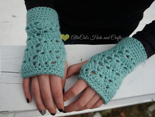 Sarah Fingerless Gloves photo 1
