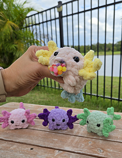 Axolotl Stress toy. Fun to play with and cute.