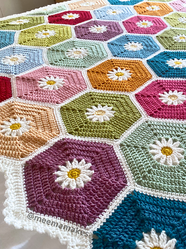 Hexadaisy Blanket photo 3