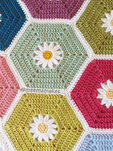 Hexadaisy Blanket photo 6