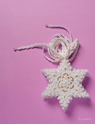 ravelry-christmas-snowflakes-pattern-by-anabelia-handmade