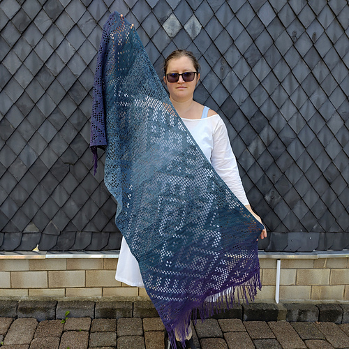 Filet hearts shawl