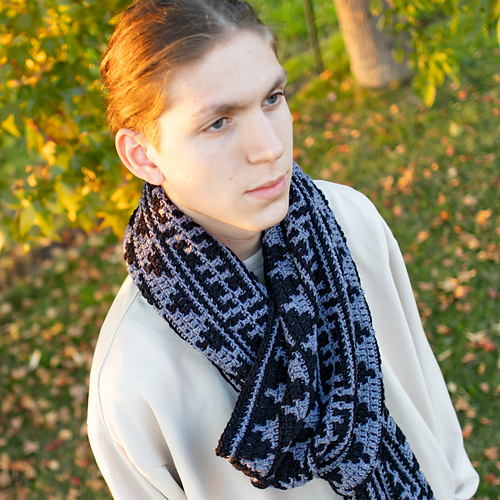 Ravelry: Twilight Whispers Scarf pattern by Angel Koychev