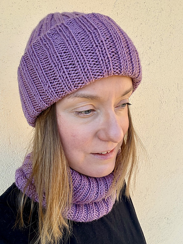 Kaarna Beanie and Neck Warmer