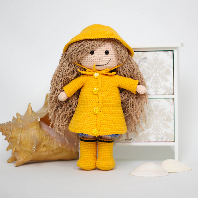 Ravelry Jennifer doll with raincoat pattern by Anna Tolbert