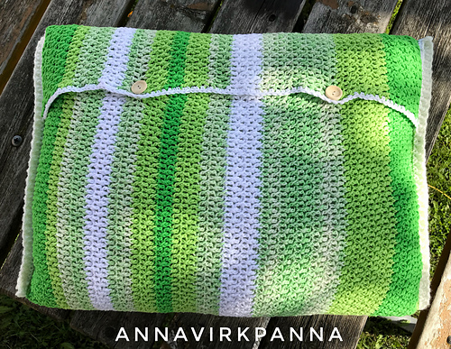 Soft n green pillow photo 1