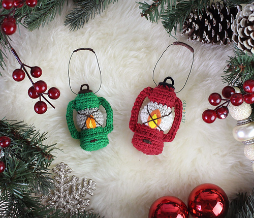 Vintage Camping Lantern Ornament crochet pattern by Ollie + Holly